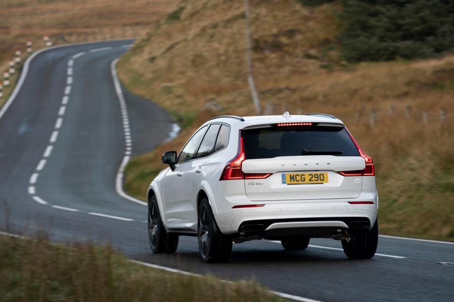  Volvo XC60 T8 Polestar Engineered 2019 года  (UK) (фото 20 из 40)